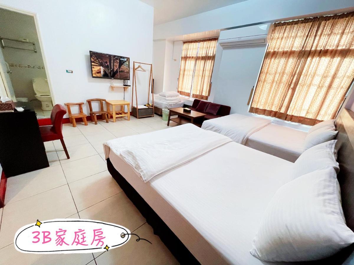 Apartamento A Lot Of Music And Breakfast T'ai-tung Exterior foto