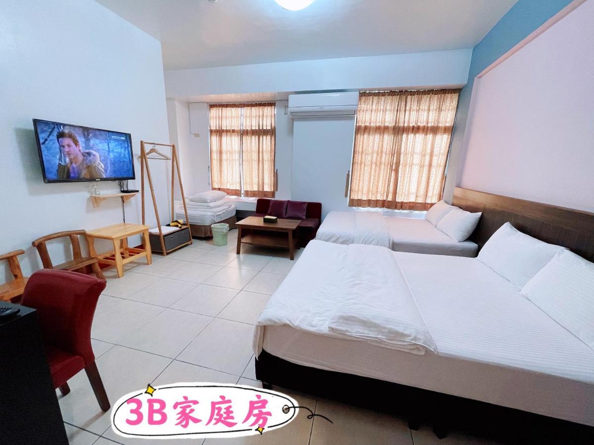 Apartamento A Lot Of Music And Breakfast T'ai-tung Exterior foto