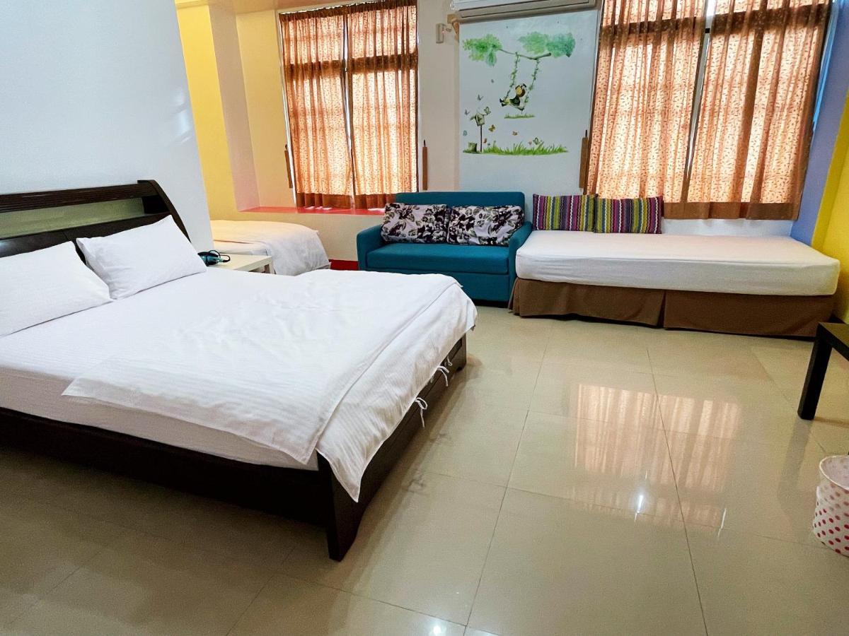 Apartamento A Lot Of Music And Breakfast T'ai-tung Exterior foto