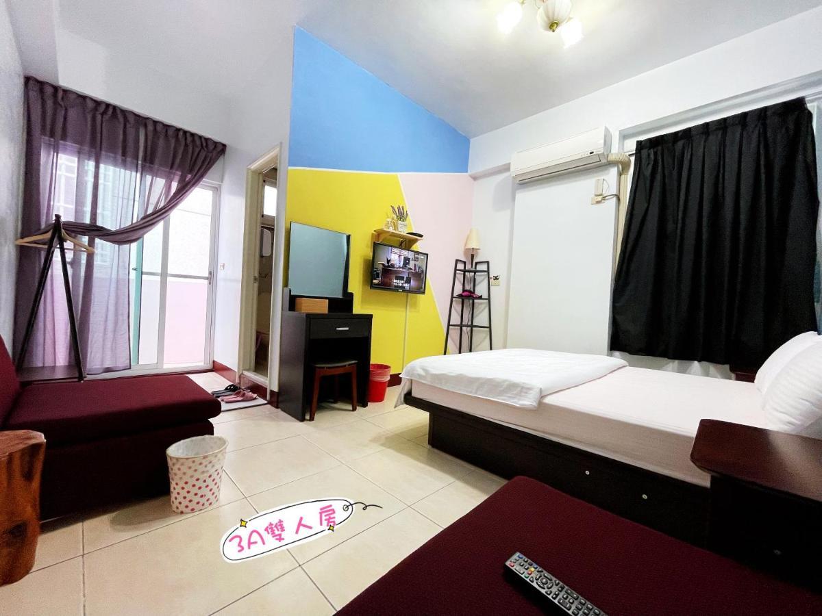 Apartamento A Lot Of Music And Breakfast T'ai-tung Exterior foto