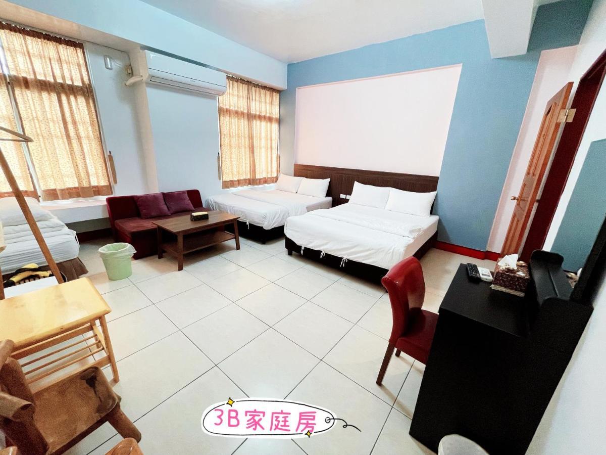 Apartamento A Lot Of Music And Breakfast T'ai-tung Exterior foto