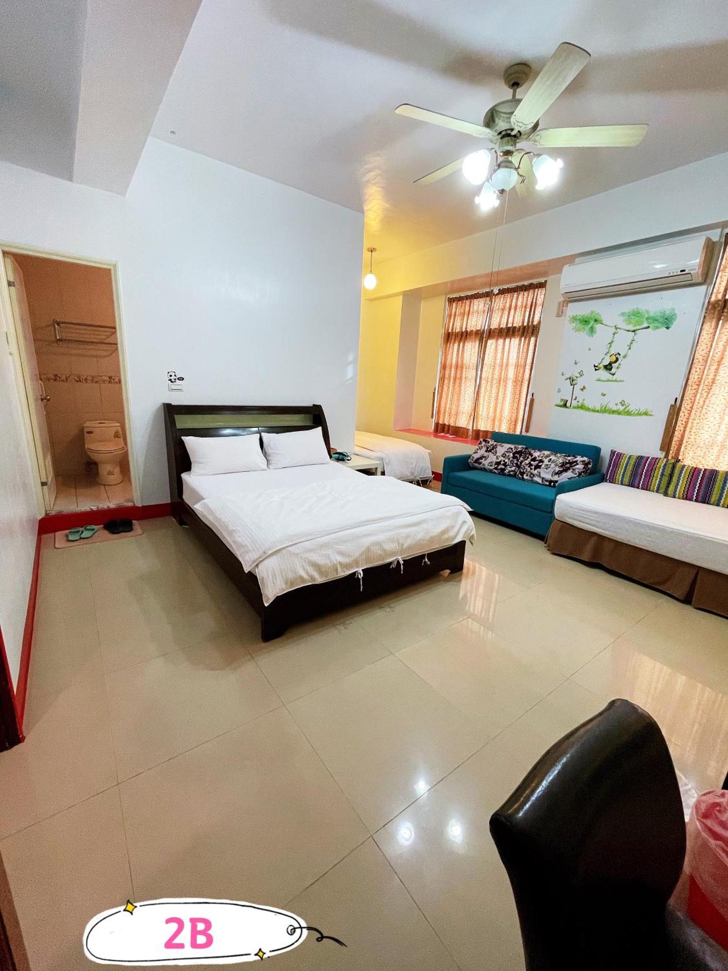 Apartamento A Lot Of Music And Breakfast T'ai-tung Exterior foto